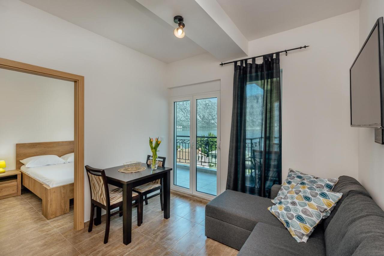 Villa Milami Kotor Luaran gambar